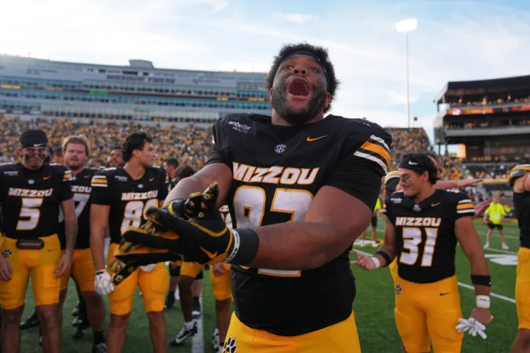 AP Top 25: Missouri makes big jump, Texas No. 1 again